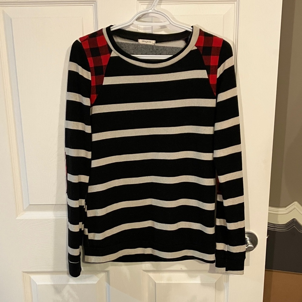 3/$15- women’s festive longsleeve